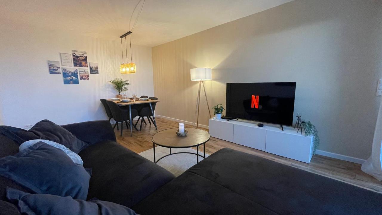 Moderne 2-Zimmer-Wohnung Mit Atemberaubender Skyline Aussicht Auf Frankfurt! Steinbach im Taunus Exteriér fotografie